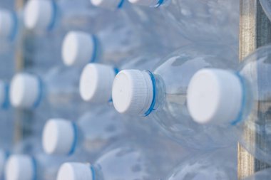 plastik şişeler, plastik şişe boş geri dönüşüm kavramı kullanılan 