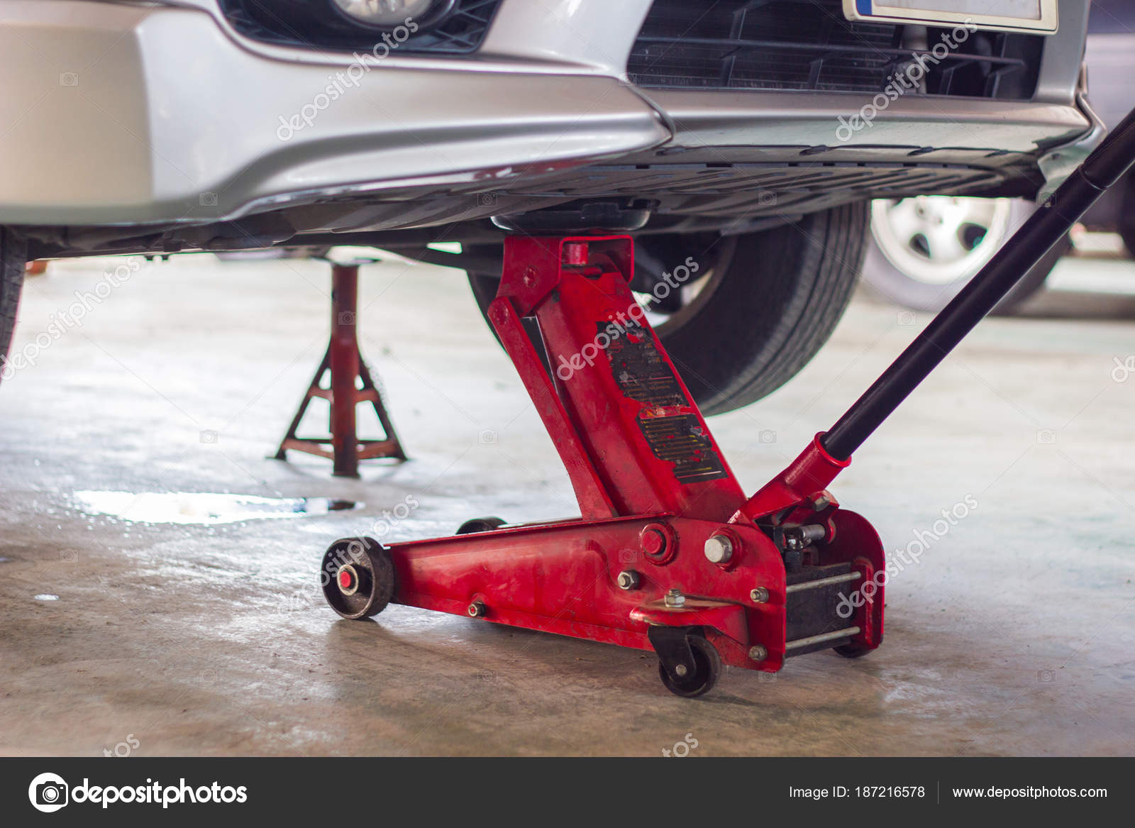 Tool to cheap lift car