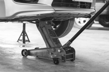  (Arkası ve Beyaz Ton) Alet kriko kaldırma araba onarım ve bakım için 