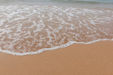 Tayland, kopya alanı kum kopya alanı üzerinde deniz kıyısı mavi okyanusta dalga yumuşak