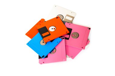 Disket, disket olarak da bilinir, ya da sadece disk veri depolama ve 1970'lerin ortalarında exchange 2000'lerin ortalarında içine her yerde bulunan bir form oldu. Beyaz arka plan üzerinde izole