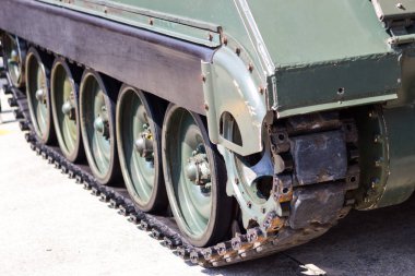 Portre - eski tank tekerlek, kamu gösteri Bangkok Tayland