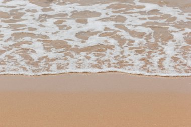 Tayland, kopya alanı kum kopya alanı üzerinde deniz kıyısı mavi okyanusta dalga yumuşak