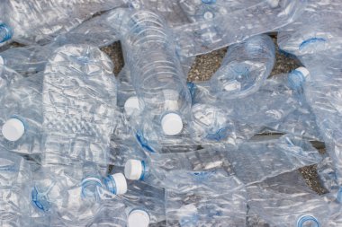 plastik şişeler, plastik şişe boş geri dönüşüm kavramı kullanılan 