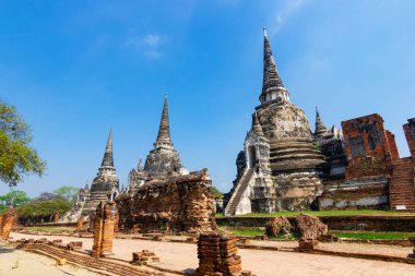 Üç Chedis, Wat Phra Si Sanphet Ayutthaya, Historical Park dünya mirası üzerinde 13 Aralık 2534 Ayutthaya tarihi şehir olarak kabul edilmiştir. bir turistik yer.