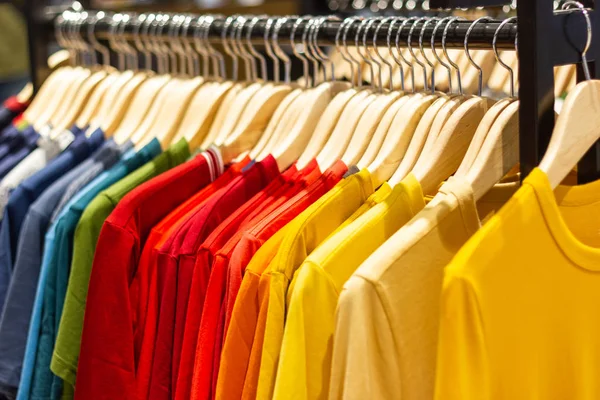 t-shirt erkek askıları moda mağaza stil Tayland için  