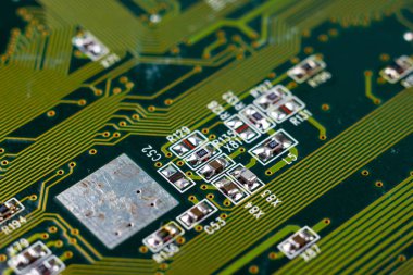 Elektronik devre kartı elektronik makinenin bir parçası 