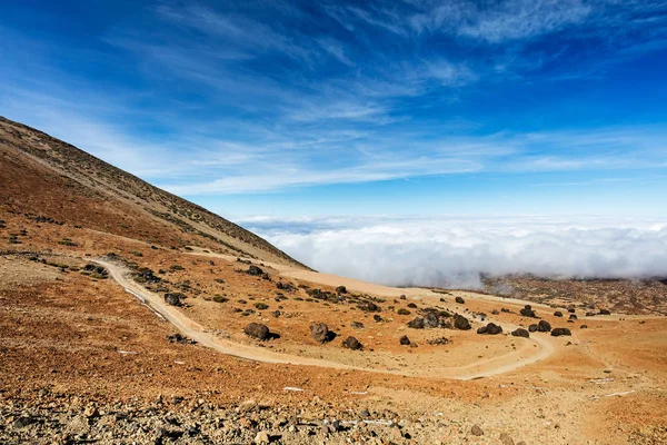 Teide Milli Parkı, Tenerife, Kanarya Adaları - Montana Blanca volkanik tırmanış Trail renkli toprak. 3718 m Teide tepeye kadar İspanya'nin bu doğa yürüyüşü yol uzun ve zorludur