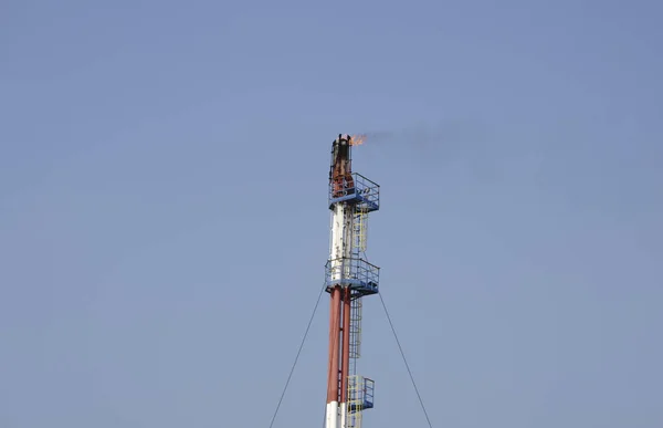 Industria del petróleo y el gas en potente efecto de procesamiento HDR — Foto de Stock