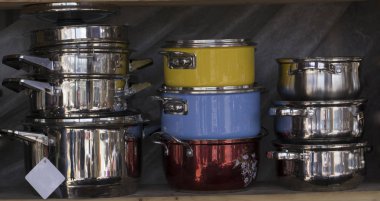 eski ahşap masa pot pişirme