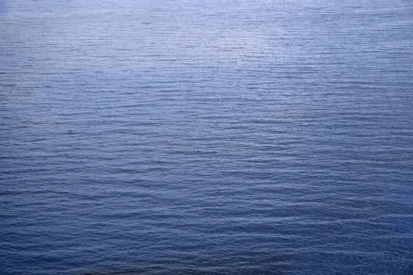 Επιφάνεια θάλασσας Αεροφωτογραφία λαμπερά καλοκαίρι τυρκουάζ . — Φωτογραφία Αρχείου
