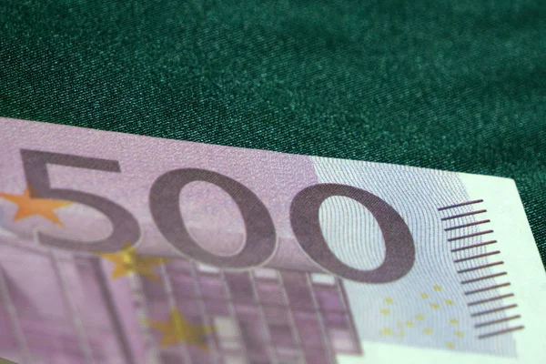 Five hundred Euro banknote. on a green background — Stock Photo, Image