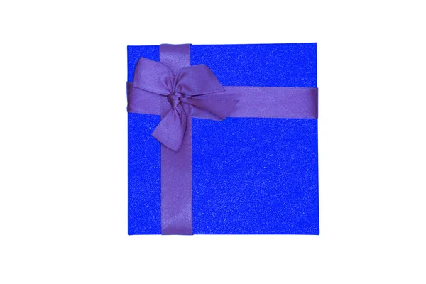 Μπλε κουτί δώρου απομονωμένο σε λευκό φόντο — Φωτογραφία Αρχείου