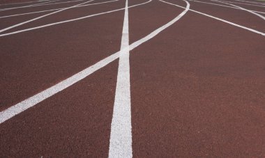 Futbol sahası doğal çim bir stadyumda, çizgi ile