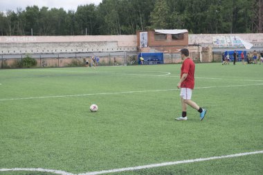 futbol antrenmanı üzerinde alan futbol antrenmanı sahasındaki - Rusya BEREZNIKI 25 Temmuz 2017