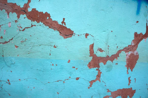 Старая текстура бирюзово-голубая трещина стены, старая текстура краски сколы и трещины падения разрушения. Текстура решетки для дизайна — стоковое фото