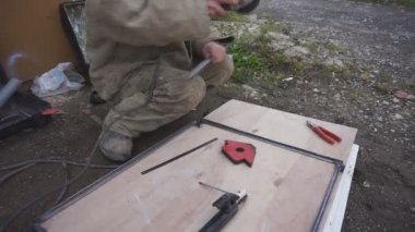 Endüstriyel değirmeni metal metal işleme tesisinde faaliyet kullanımı erkek el kitabı.