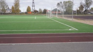 Beyaz çizgi futbol alanının. Yakın çekim yatay kaydırıcı vurdu .