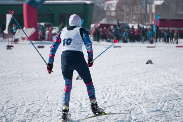 The rivalry between the women skiers race a classic style in winter during the world Cup . — Stock Photo, Image