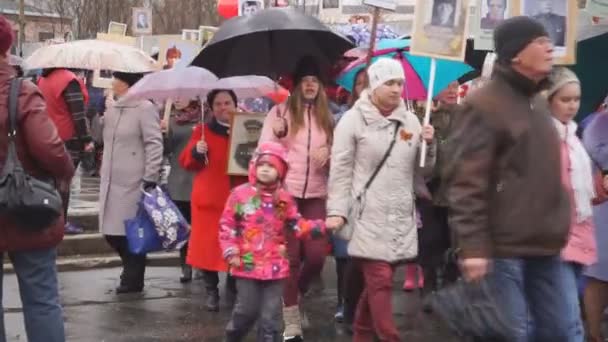 Rusland Berezniki Mei 2018 Onsterfelijke Regiment Dag Van Overwinning — Stockvideo