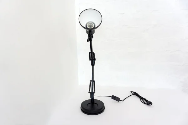 Lampe Bureau Vintage Noir Isolé Sur Blanc — Photo