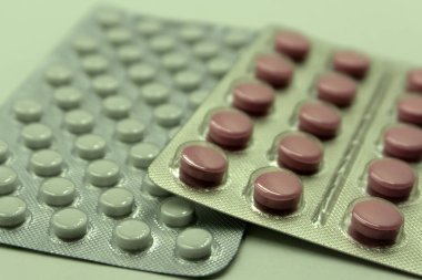 İlaç tablet paket farklı renk