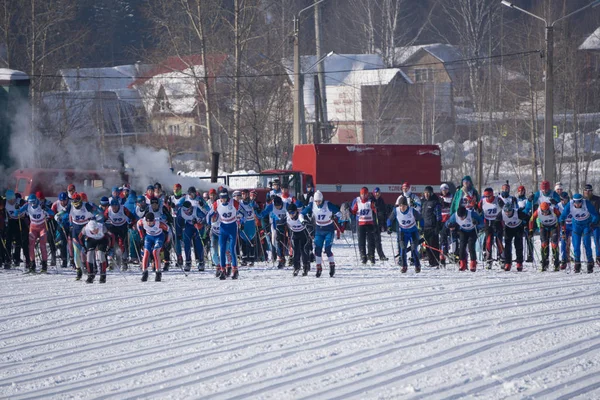 Atleti Attesa Alla Linea Partenza Maratona Russia Berezniki Marzo 2018 — Foto Stock