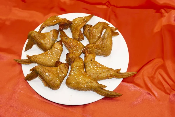 Alitas Pollo Cocinando Barbacoa Enteras —  Fotos de Stock