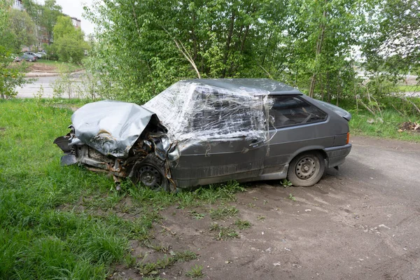 Abandon Old Red Car Junkyard — Stock Photo, Image