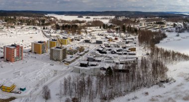 Aijalanranta Finlandiya Jyvaskyla, evler ve yeni apartmanlar yeni inşa ediliyor vardır