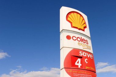 2003'te Coles ve kabuk sayede tüketiciler Coles alışveriş için bir ödül olarak yakıt kabuk çıkışları fiyat bir indirim alınan ittifak kurdu