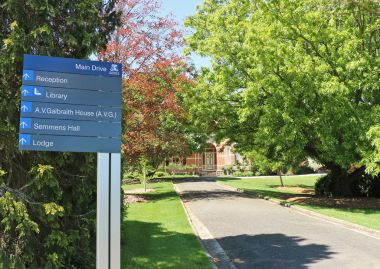 Melbourne Üniversitesi Creswick kampüs, eski orman okul, üniversite kapsamında 1980 yılında oldu.