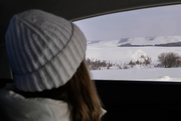 Girl White Looks Out Car Window — Stock Photo, Image