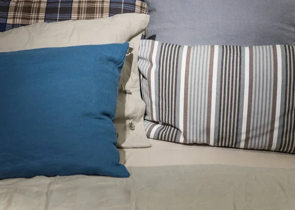 베개 절연된 침실 — 스톡 사진