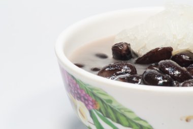 tatlı yapışkan pirinç ve fasulye içinde Hindistan cevizi sütü