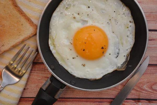 Huevo Cocinado Una Sartén Desayuno Comida —  Fotos de Stock