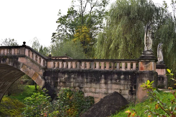 Oude Stenen Loopbrug Kreek Herfst Met Herfstkleuren — Stockfoto