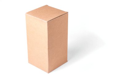 Beyaz arkaplanda kapalı kağıt kutu