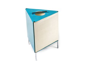 Altmışlardan kalma eski masa lambası beyaz üzerine