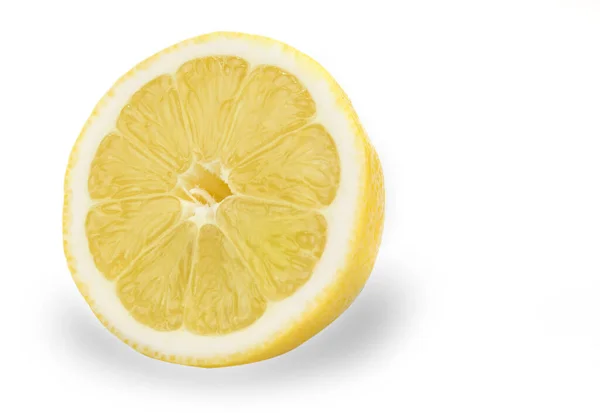 Limones Jugosos Frescos Con Mitades Fondo Blanco —  Fotos de Stock