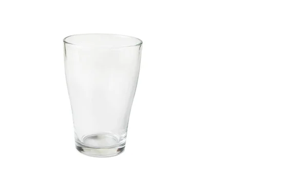 白い背景にドリンク用の空のガラス — ストック写真