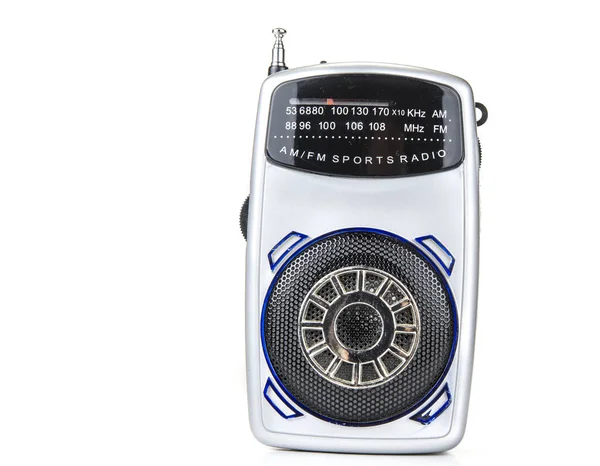 Vecchio Piccolo Radio Transistor Sulla Batteria Sul Bianco — Foto Stock