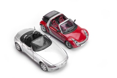 Beyaz arka planda Cabriolet model spor araba