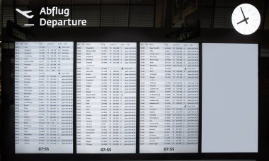 Viyana Havaalanı 'nda kalkış masası.