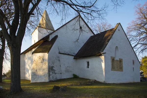 Starý Křesťanský Kostel Kopci Ránu — Stock fotografie