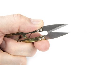 İplik kesicisi beyaz arkaplanda izole edildi