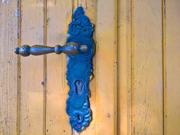 Старая Металлическая Дверь Ручкой Замком — стоковое фото