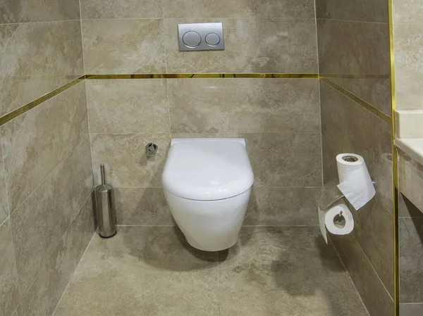 Туалет Установлен Стене Отеле — стоковое фото