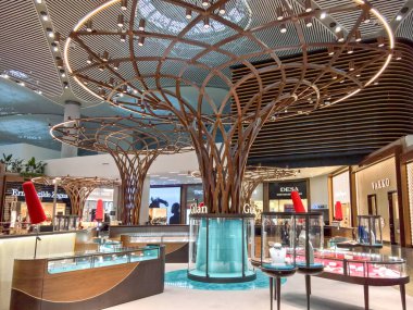 İSTANBUL, TURKEY, 13 Ekim 2019 Yeni İstanbul havaalanındaki modern mimari koridorları