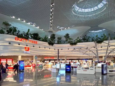 İSTANBUL, TURKEY, 13 Ekim 2019 Yeni İstanbul havaalanındaki modern mimari koridorları